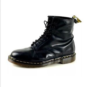 LIKE NEW ENGLAND MADE DR MARTENS